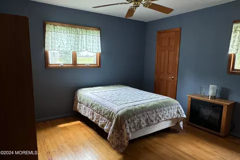 Bedroom - 7 Birch Dr, Jackson, NJ 08527 photo 4 of 6