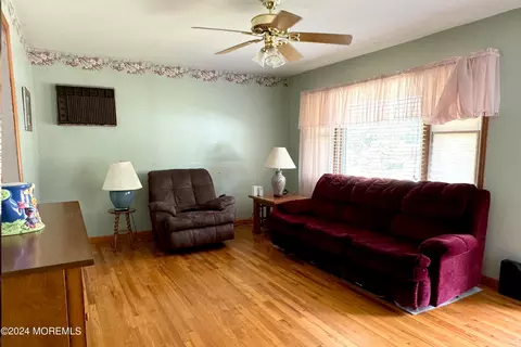 Living - 7 Birch Dr, Jackson, NJ 08527 photo 2 of 2