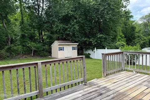 Exterior - 7 Birch Dr, Jackson, NJ 08527 photo 4 of 7