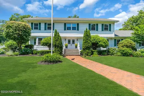 1 Buckingham Dr, Ocean, NJ 07712