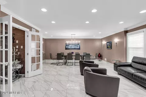 4 Pansy Dr # A, Lakewood, NJ 08701