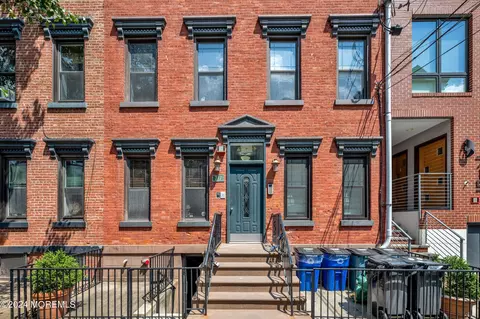 717 Adams St #4L, Hoboken, NJ 07030