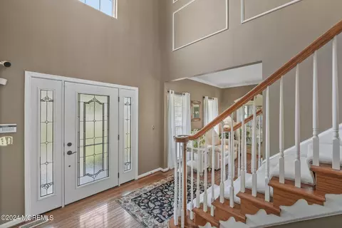 Entry Way - 24 James Dr, Waretown, NJ 08758 photo 3 of 7
