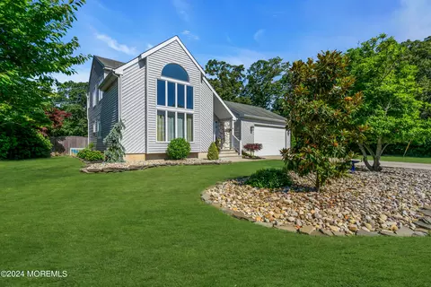 866 Dolan St, Lanoka Harbor, NJ 08734