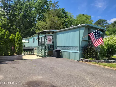 24 Alissa Ter, Jackson, NJ 08527