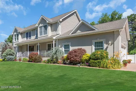 520 Vanderbilt Ave, Bayville, NJ 08721