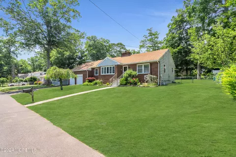 192 Pinecrest Rd, Oakhurst, NJ 07755 photo 5