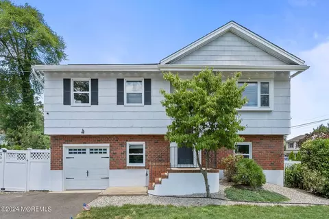 230 Aldo Dr, Toms River, NJ 08753