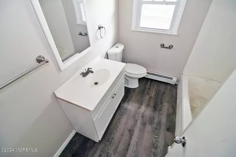 Bath - 461 Ensign Rd, Forked River, NJ 08731 photo 3 of 3