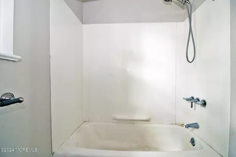 Bath - 461 Ensign Rd, Forked River, NJ 08731 photo 2 of 3