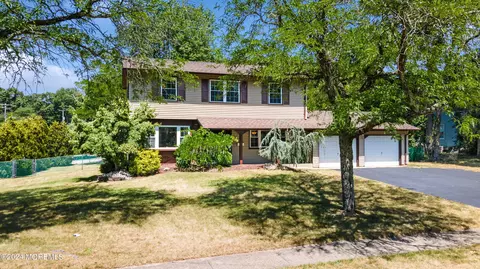 38 Drexel Dr, Jackson, NJ 08527