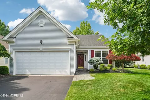 18 Banstead Way, Jackson, NJ 08527