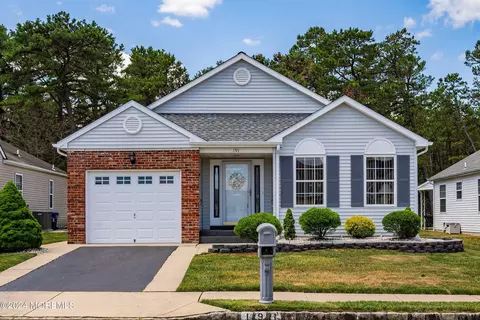 191 Prince Charles Dr, Toms River, NJ 08757
