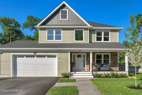 694 Campbell Ave, Middletown, NJ 07748