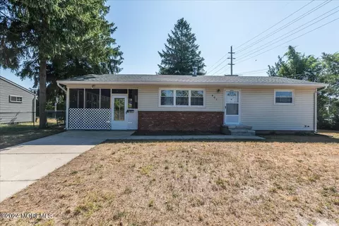 401 Rose St, Lakehurst, NJ 08733
