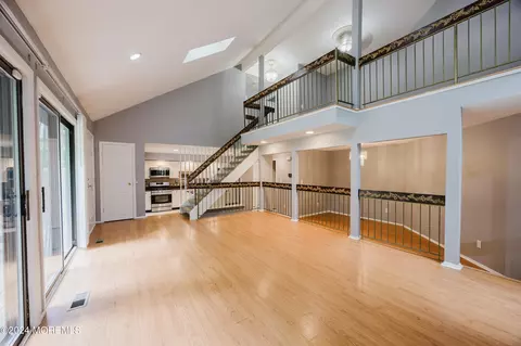 44 White Oak Ct, Monmouth Junction, NJ 08852