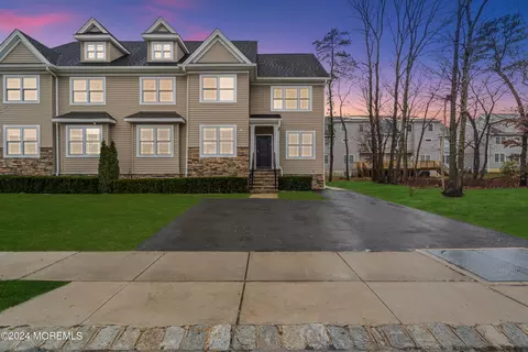 70 Wadsworth Ave, Lakewood, NJ 08701