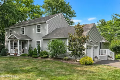38 Dogwood Ln, Fair Haven, NJ 07704