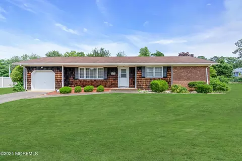 415 Stoney Point Rd, Brick, NJ 08723