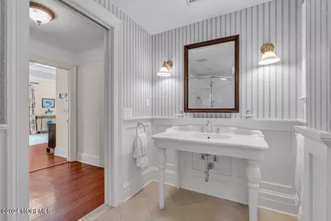 16 Buttonwood Ln, Rumson, NJ 07760 photo 39