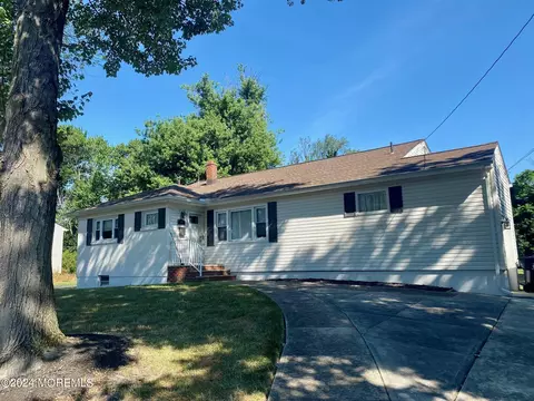 35 Canterbury Rd, East Brunswick, NJ 08816