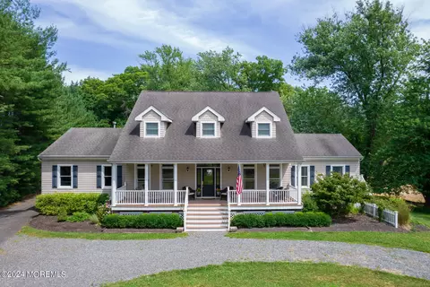 31 Bethany Rd, Hazlet, NJ 07730