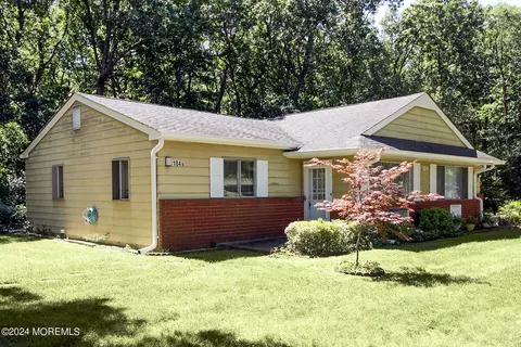 104 S B S Heron St, Manchester, NJ 08759