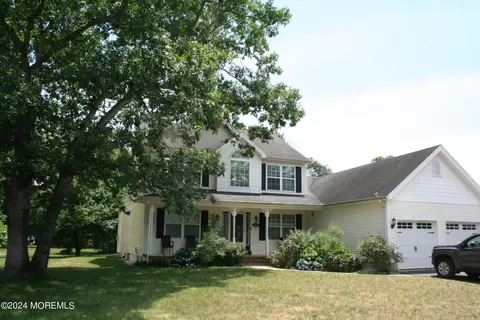 307 Lighthouse Dr, Manahawkin, NJ 08050
