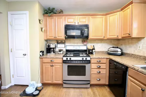 33 W Connecticut, Jackson, NJ 08527 photo 17