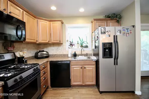 33 W Connecticut, Jackson, NJ 08527 photo 16