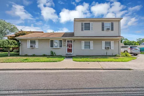 409 Thompson Ave, North Middletown, NJ 07748