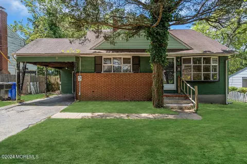 33 Green Twig Dr, Toms River, NJ 08753