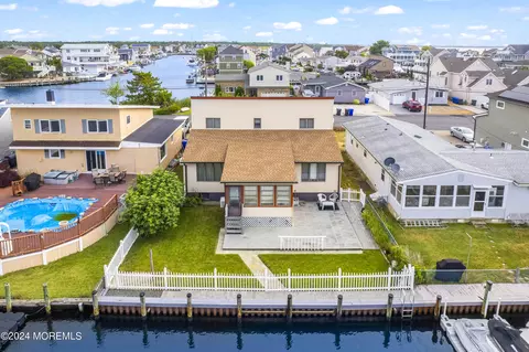 107 Valencia Dr, Brick, NJ 08723