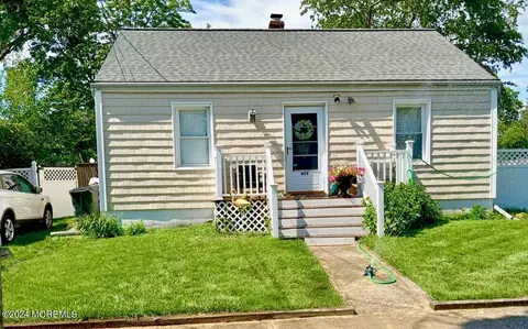 409 Poplar St, Lakehurst, NJ 08733