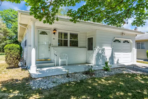 50 Biabou Dr, Toms River, NJ 08757