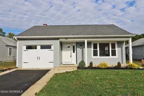 138 Paradise Blvd, Toms River, NJ 08757