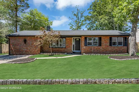 382 Essex Dr, Brick, NJ 08723