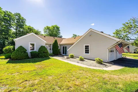 65 Corso Italia #1000, Freehold, NJ 07728