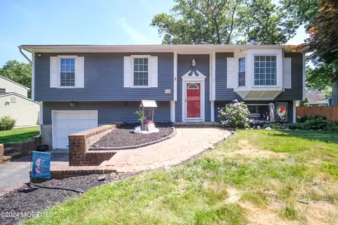 156 Brandon Rd, Manchester, NJ 08759