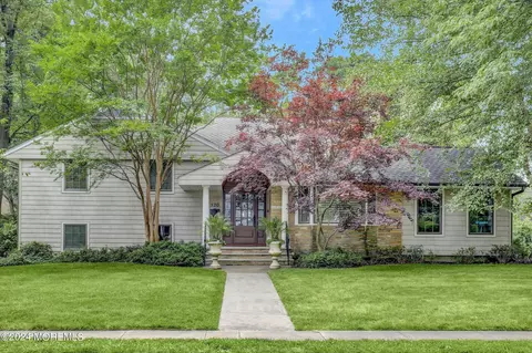 520 Wildwood Rd, Allenhurst, NJ 07711