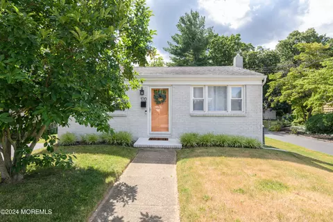 120 Therese Ave, Keyport, NJ 07735