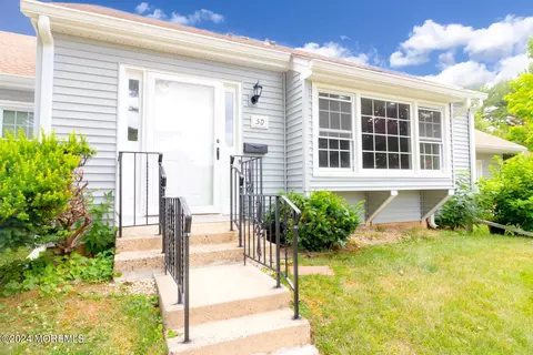 5 Plaza De Las Flores # D, Freehold, NJ 07728