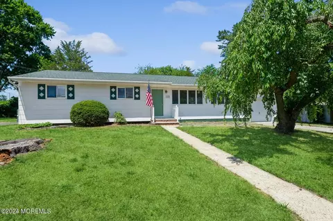 1122 Fairview Dr, Toms River, NJ 08753