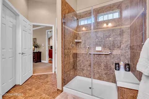 Bath - 26 Dunberry Dr, Forked River, NJ 08731 photo 2 of 4