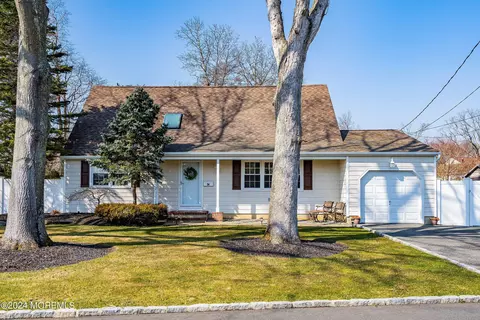 34 Laurelhurst Dr, Brick, NJ 08724