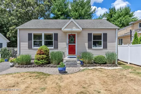 111 Keats Ave, Toms River, NJ 08753