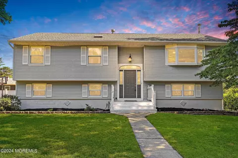 1631 Partridge St, Toms River, NJ 08753