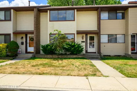 423 Kellington Dr, East Windsor, NJ 08520