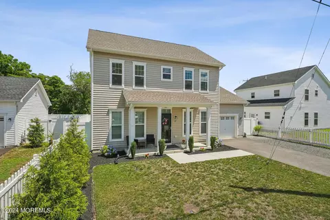 17 Fourth Ave, Toms River, NJ 08757