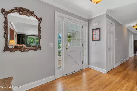 Entry Way - 903 Riverview Dr, Brielle, NJ 08730 photo 5 of 5